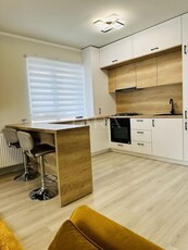 De vanzare apartament 2 camere zona Parcul Pologonului.