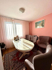 De vânzare apartament cu 3 camere