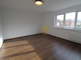 Vand apartament 2 camere In Hunedoara, zona Micro1-Str.I. Creanga, et.2