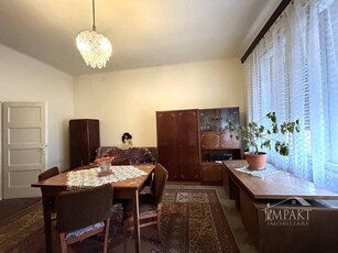 Vanzare apartament cu 2 camere decomandate pe strada Horea!