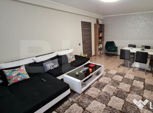 Apartament La Cheie decomandat cu 2 camere, 56 mp, zona Intr