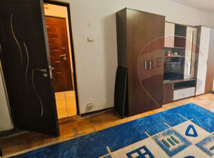 Apartament 2 camere, parter, zona Lebada