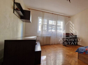 Apartament 2 camere, decomandat , Soarelui