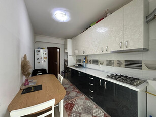 Apartament cu 2 camere + Loc de parcare [Mobilat-Utilat]