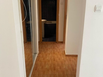 Apartament 2 camere Berceni, str. Lamotesti, vand 2 camere decomandate