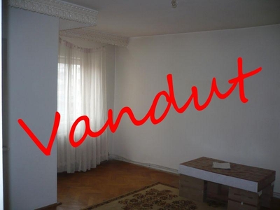 Apartament 3 camere de vanzare in Alba Iulia , Zona Stadion - 39.000 euro