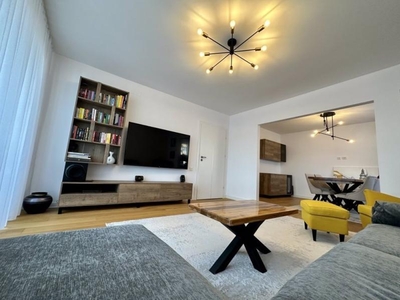 Apartament 3 camere zona Bt Arena