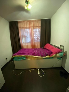Apartament 3 camere,decomandat, 74 mp , pret 70000 euro neg