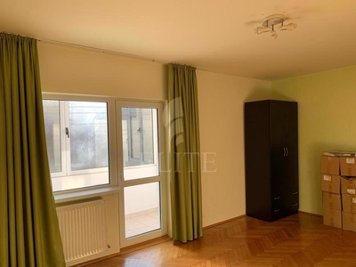 Apartament 4 camere in zona PLOPILOR