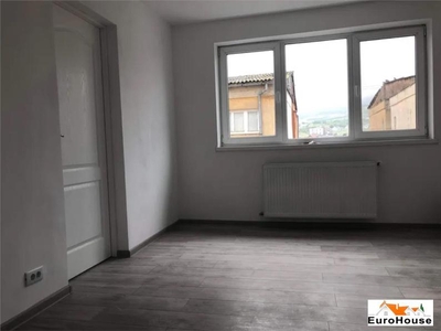 Apartament de vanzare cu 2 camere in Alba Iulia