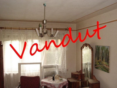 De Vanzare Apartament Cu 3 Camere - 30000 eur - Cetate, Alba Iulia