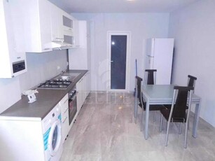 Apartament 2 camere in zona CENTRALA