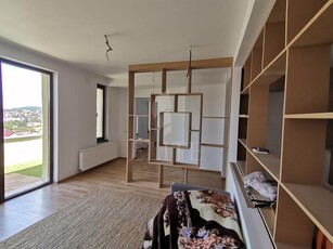 Apartament 2 camere in zona Sapte Strazi