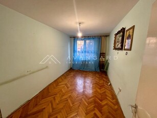 Apartament 3 camere | 60 mp | Etaj Intermediar | Zona Parking Baisoara