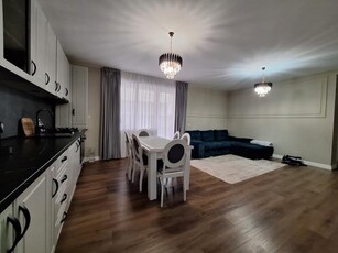 Apartament cu 3 camere, 66 mp, gradina, parcare, zona Cetatii