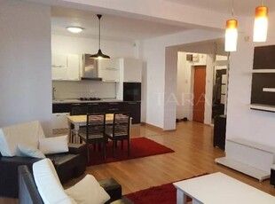 Apartament cu 3 camere de vanzare in zona Andrei Muresanu