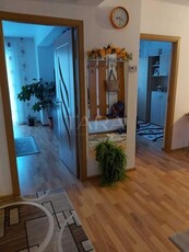 Apartament cu 3 camere de vanzare in zona Luxor