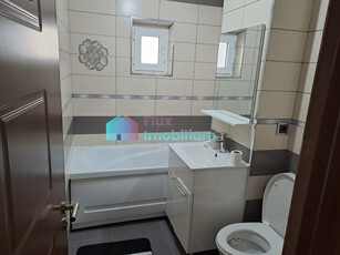 Apartament renovat 2 camere Zamca