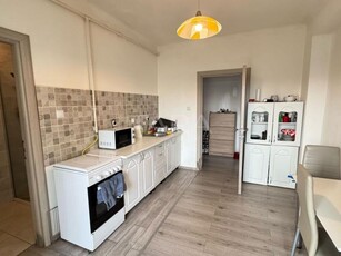 Apartament situat in zona Garii, etajul 1, imobil bine intretinut!