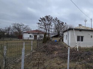 Casa renovata la Tulbureni