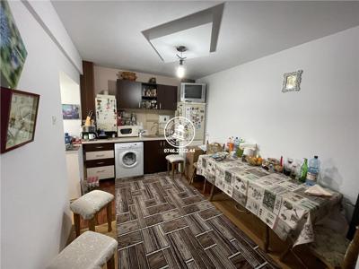 Apartament 3 camere de vanzare Frumoasa