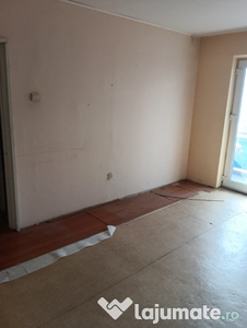 Apartament 2 camere decomandat Zona km 4-5