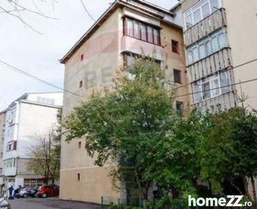 Apartament cu 4 camere de vânzare