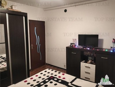 Apartament de 3 camere de vanzare in zona Mall Vitan