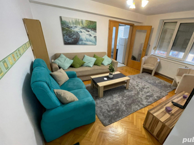 De închiriat apartament 3 camere centru Piața Operei