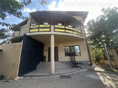 Vila de vanzare 4 camere, 200 mp utili mobilata/utilata modern in Bragadiru