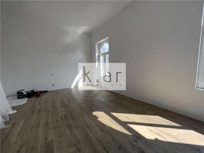 Apartament 3 camere cladire istorica ultracentral