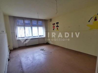 Apartament in casa cu 2 apartamente, 4 camere semidecomandat, pe doua niveluri, Ultracentral, Cluj-Napoca S15163
