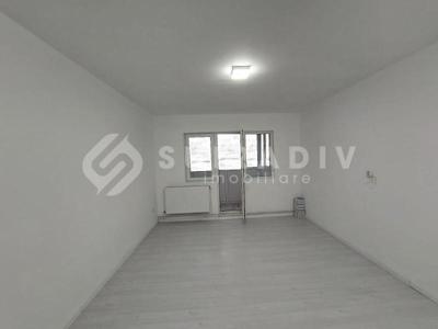 Apartament semidecomandat de vanzare, cu 3 camere, in zona Manastur, Cluj Napoca S15361