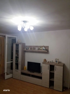 Închiriez apartament