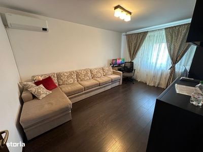 Apartament cu 3 camere, 65 mp, parcare, zona Terra