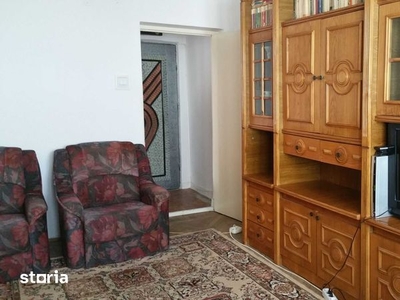 Apartament 3 camere de vanzare