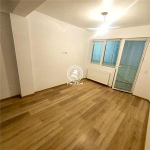 Apartament 3 camere de vanzare Rediu