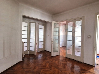 Apartament 3 camere vanzare in casă vilă Bucuresti, Unirii