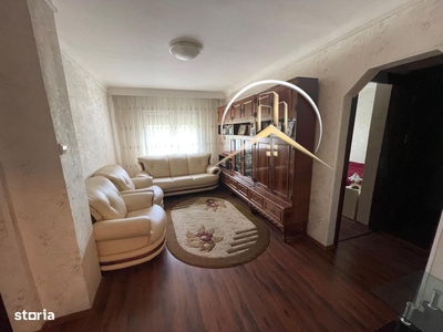 vind apartament 3 camere in cartier Mihail Kogalniceanu bl.46 etaj 2