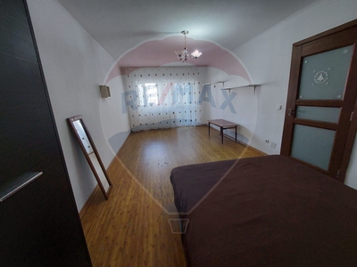 Garsoniera inchiriere in bloc de apartamente Vrancea, Focsani, Est