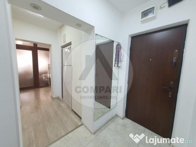 Vand apartament 3 camere Sub Arini