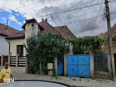 Casa tip Duplex / 2 camere / str. Digului