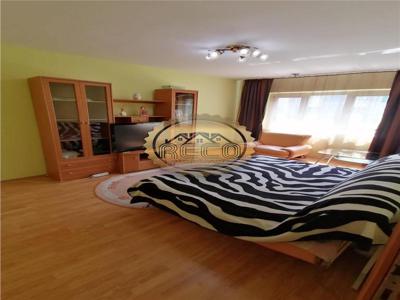 Apartament cu 3 camere, Decebal, Oradea