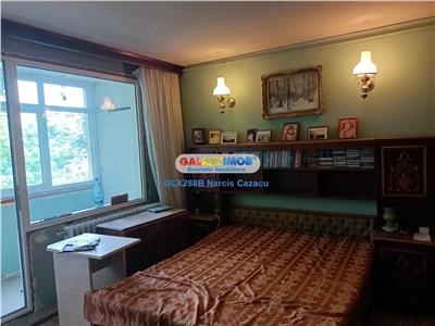 Aleea Resita D 8 vanzare apartament 3 camere etaj 4