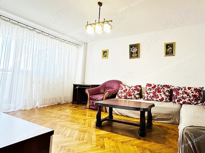 Apartament cu 3 camere decomandat, situat in Tiglina 1.