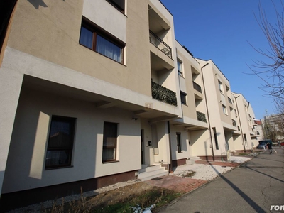 Bloc nou, centrala proprie, loc de parcare privat