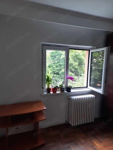 Camere libere in apartament cu 4 camere