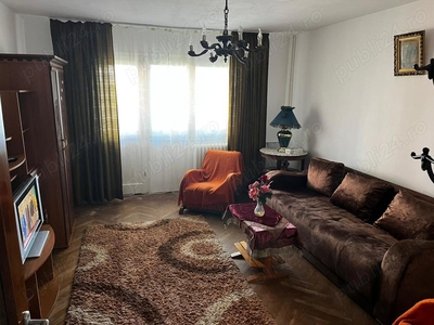 Închiriez apartament 2 camere în zona Titan - Potcoava.