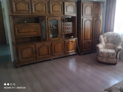 Închiriez apartament