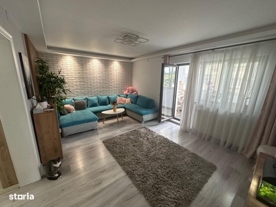 Ocazie- Apartament cu 3 camere, 2 bai, 3 balcoane,84mp zona Pacurari!!